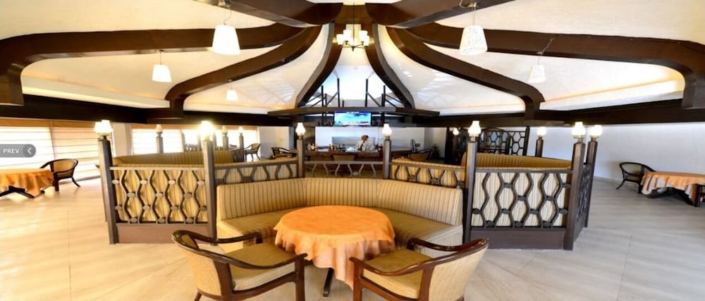 hotel raj hans