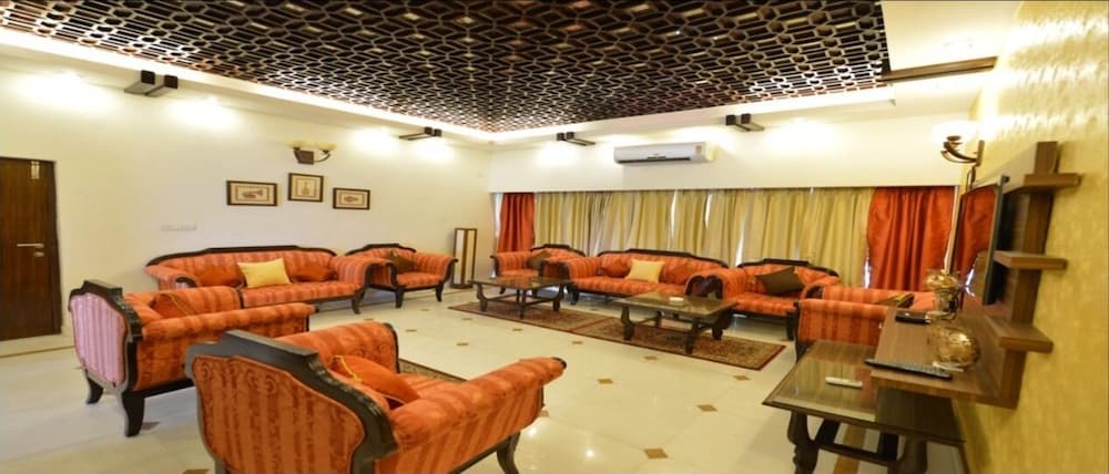 hotel raj hans