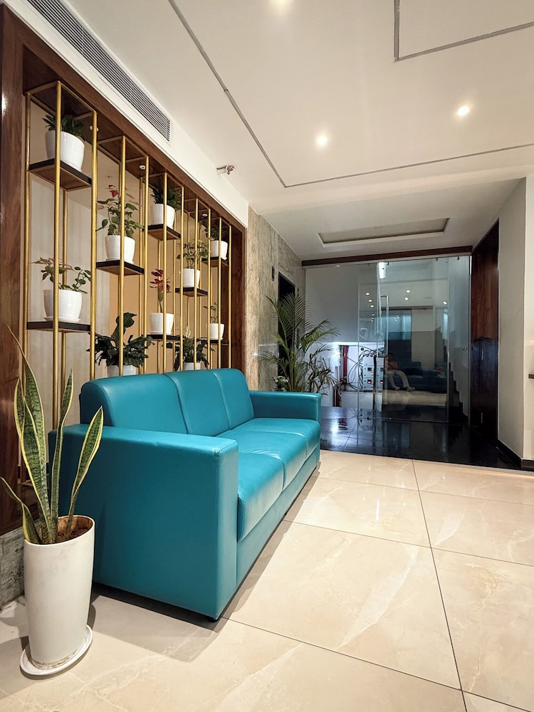 hotel landridge hitech city