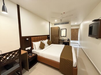 hotel landridge hitech city