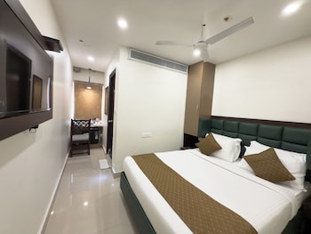 hotel landridge hitech city