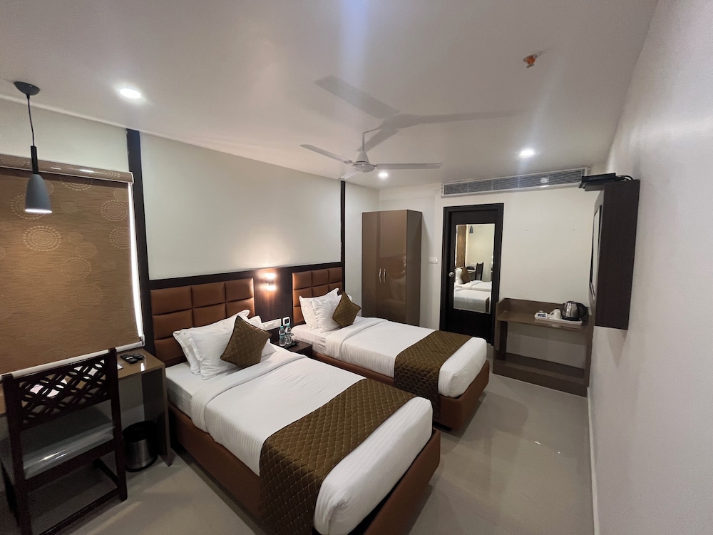 hotel landridge hitech city
