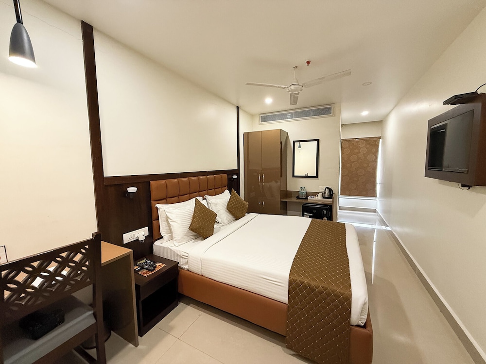 hotel landridge hitech city