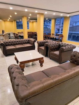 Hotel Pinnacle Peaks,,2 star