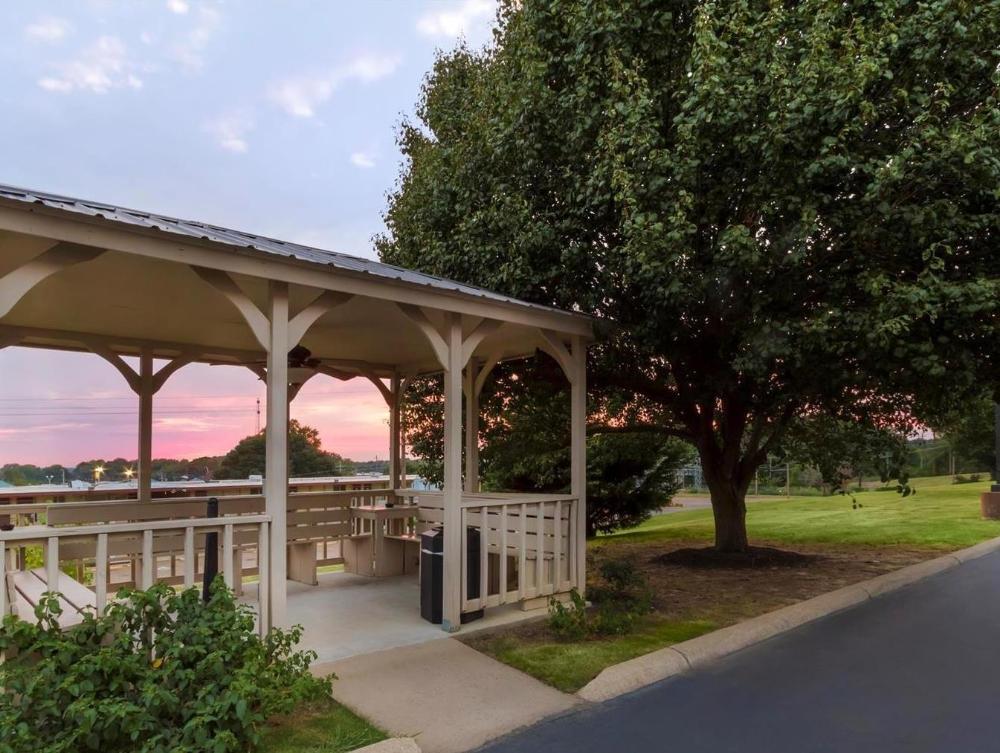 hampton inn forrest city