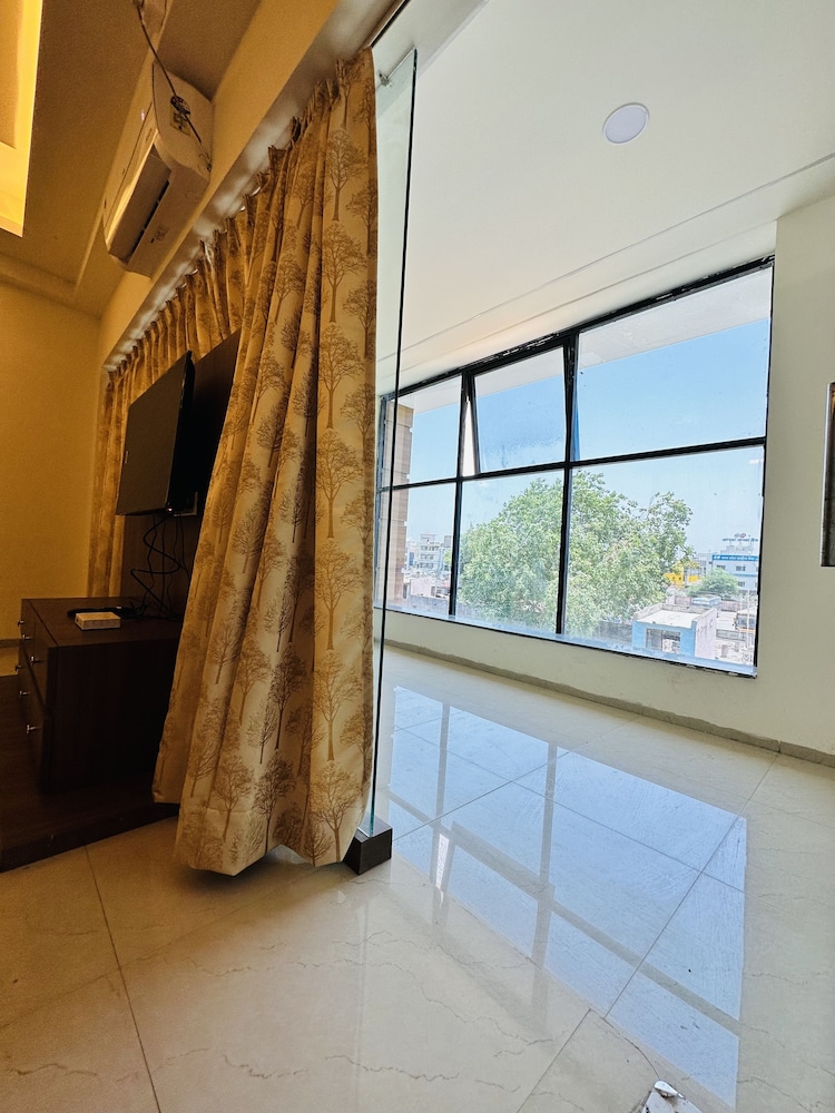hotel shree palace