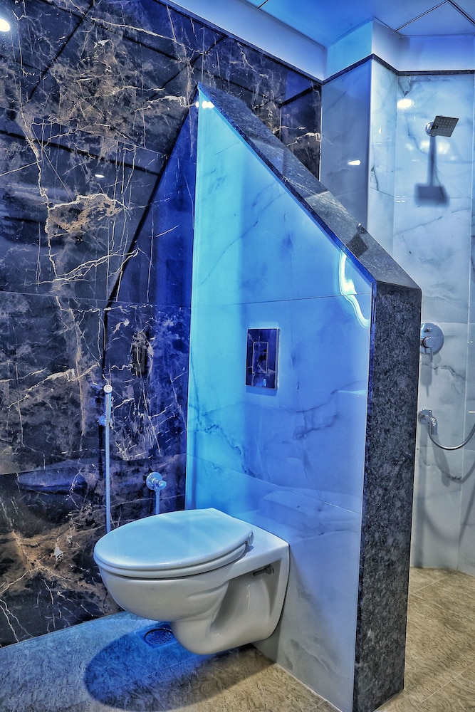 hotel aaryan comforts