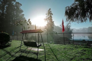 lakefront home hotel