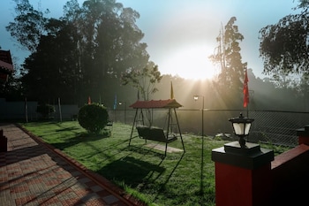 lakefront home hotel