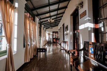 lakefront home hotel