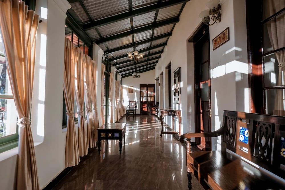 lakefront home hotel