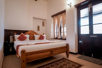 lakefront home hotel