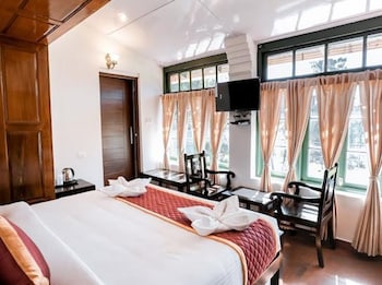 lakefront home hotel