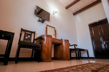 lakefront home hotel