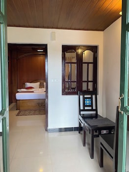 lakefront home hotel