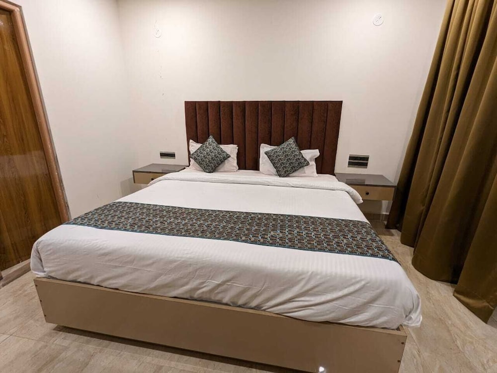 hotel bella residency