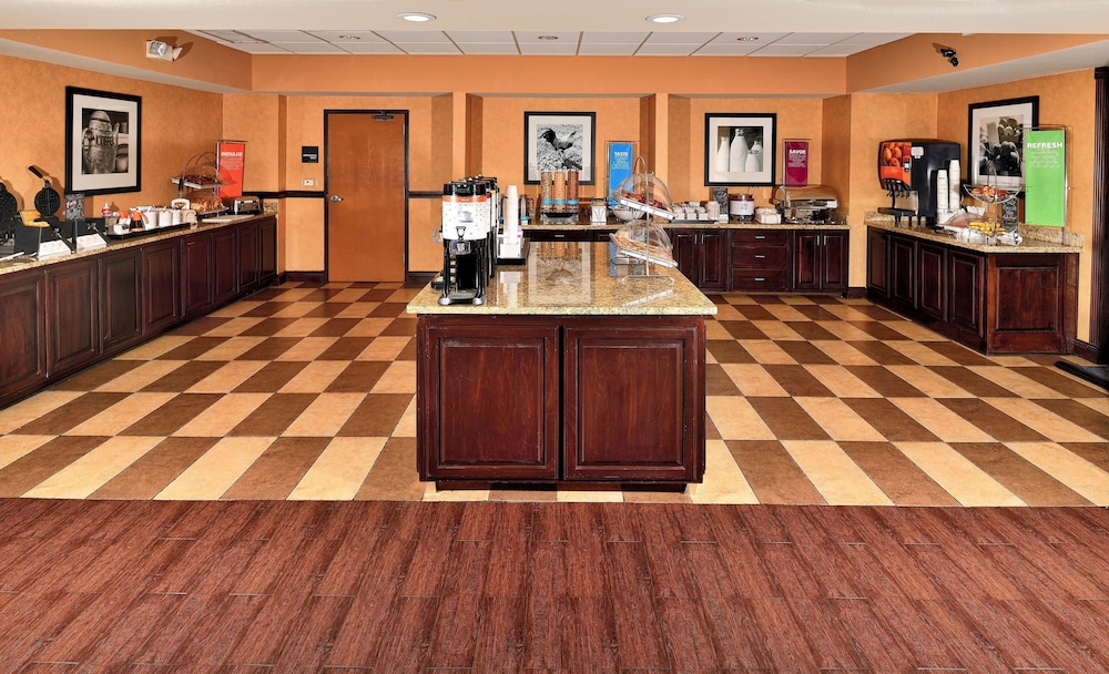 hampton inn and suites fredericksburg