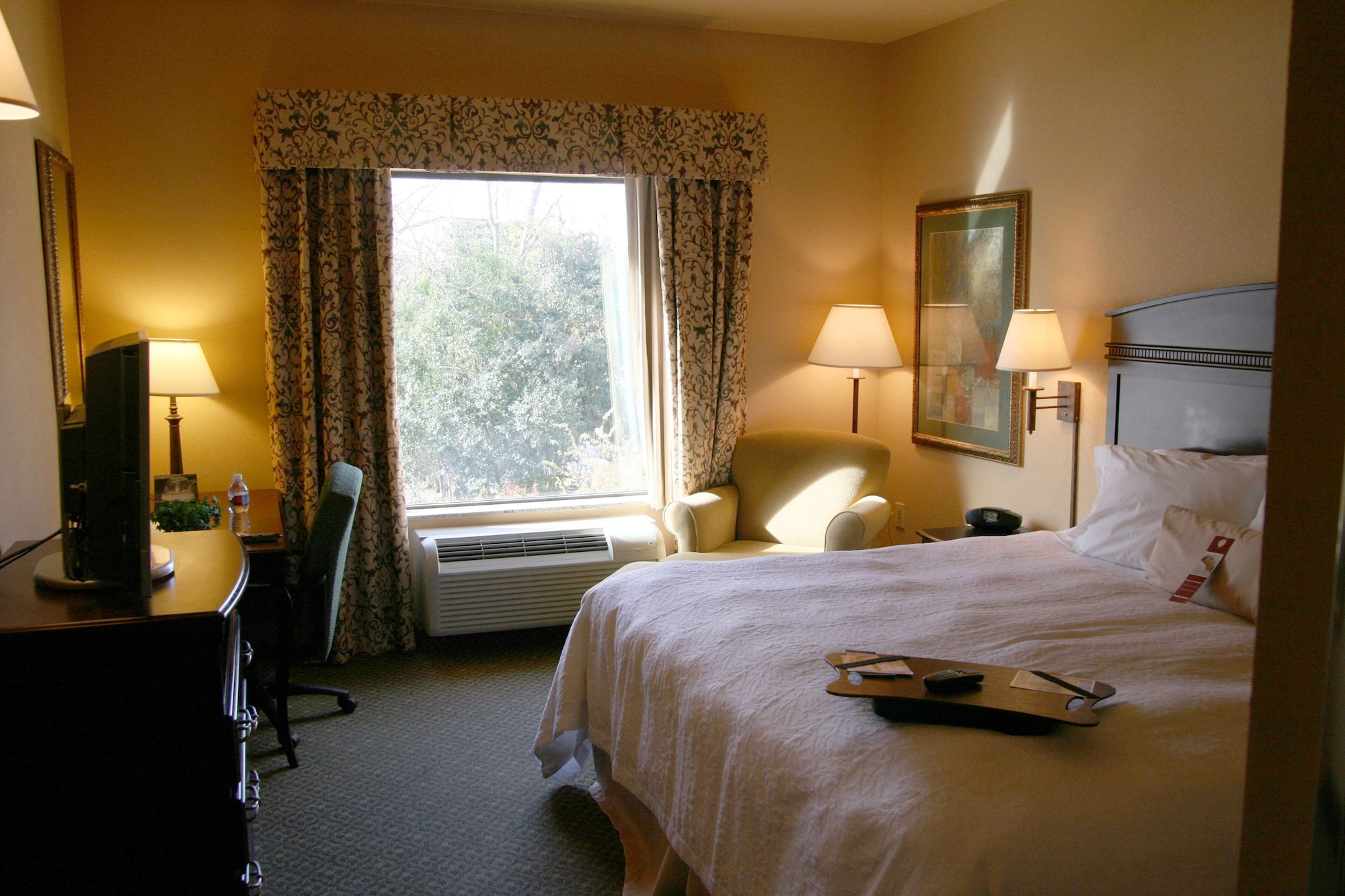 hampton inn and suites fredericksburg