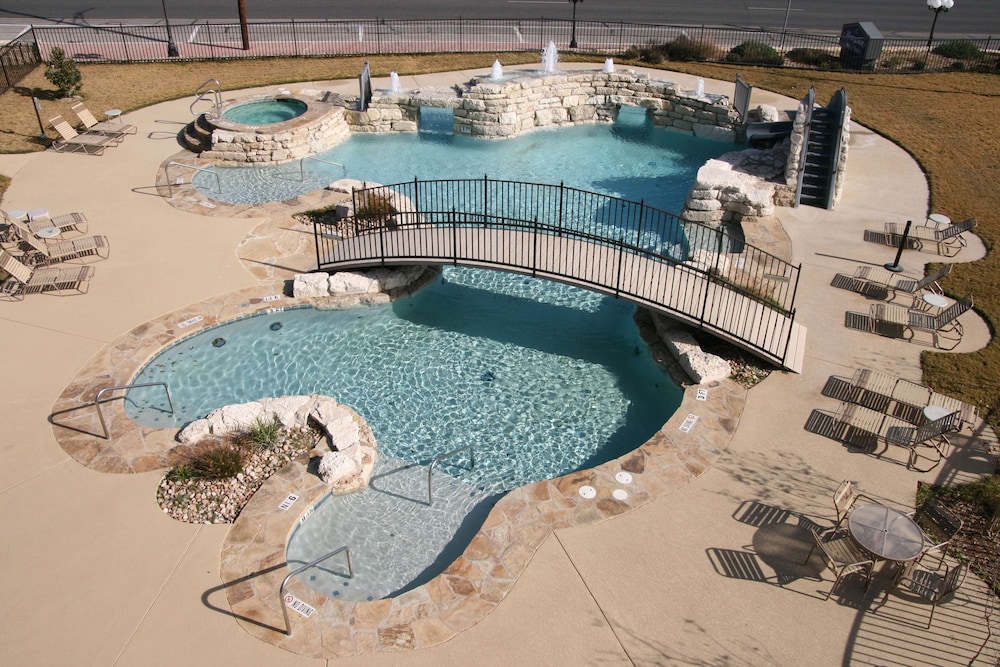 hampton inn and suites fredericksburg