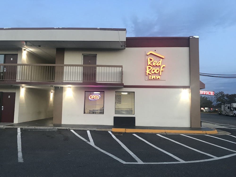 red roof inn fredericksburg south