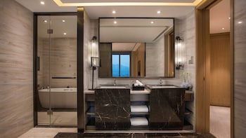 Intercontinental Fuzhou By Ihg,Fuzhou>>Fujian,5 star