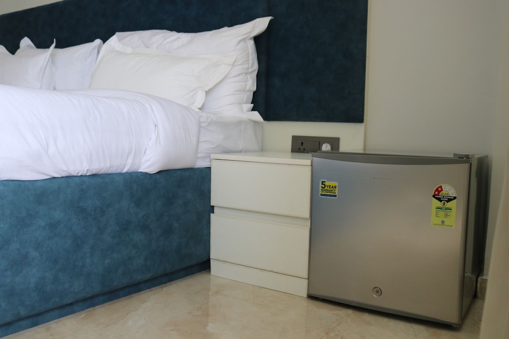 ava hotels and corporates millennium city