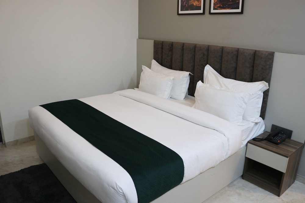 ava hotels and corporates millennium city