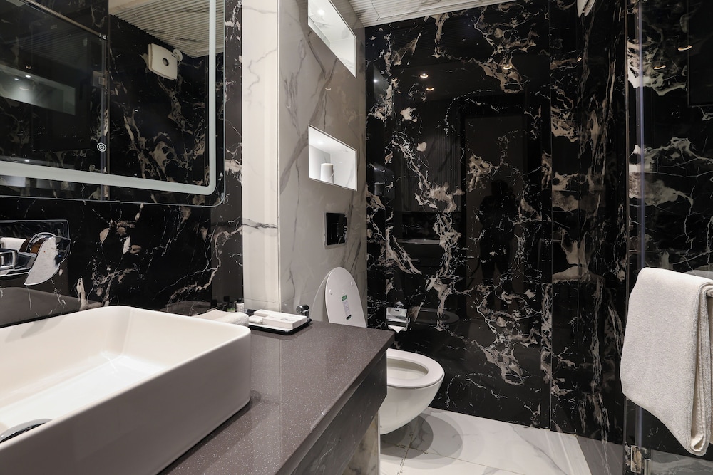 opo hotel iffco chowk