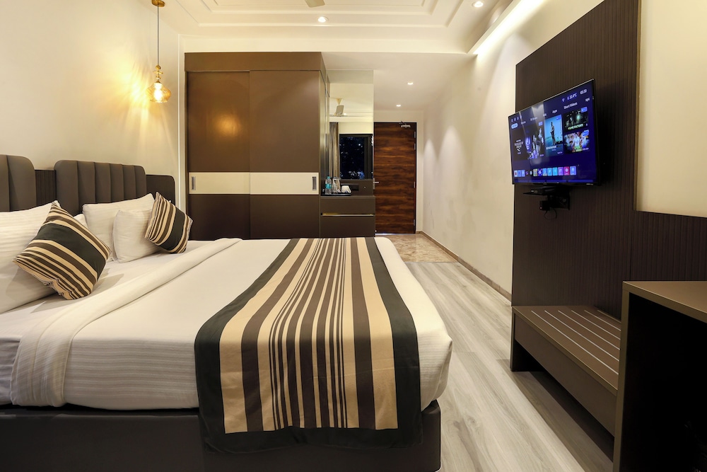 opo hotel iffco chowk