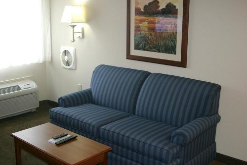 candlewood suites macon by ihg