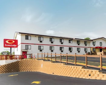 econo lodge madison east