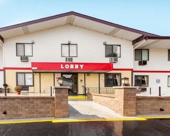 econo lodge madison east