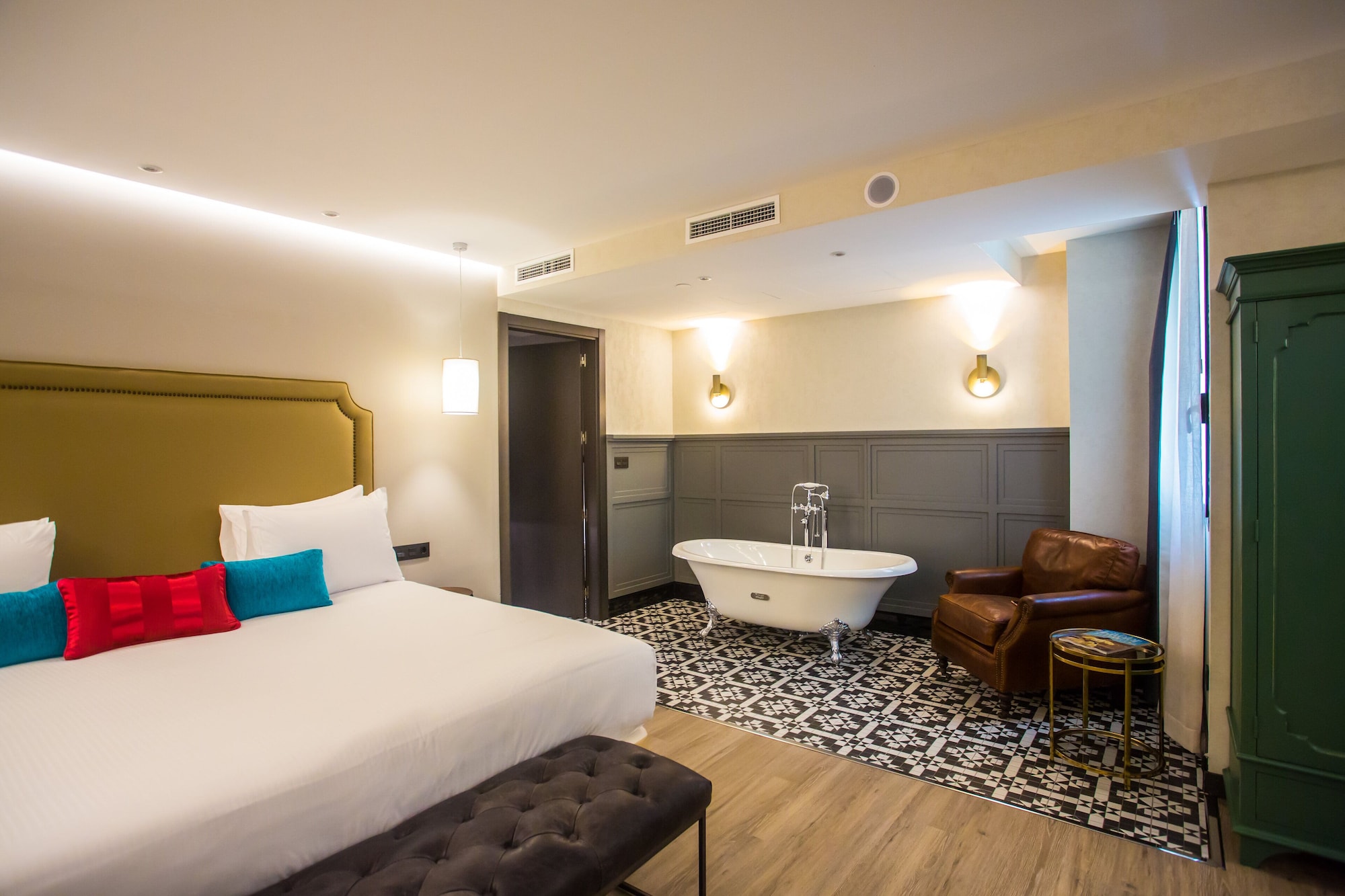 hotel indigo madrid gran via by ihg