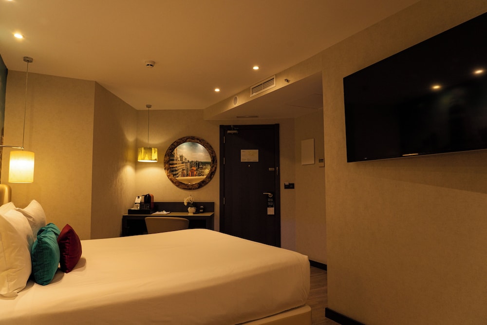 hotel indigo madrid gran via by ihg