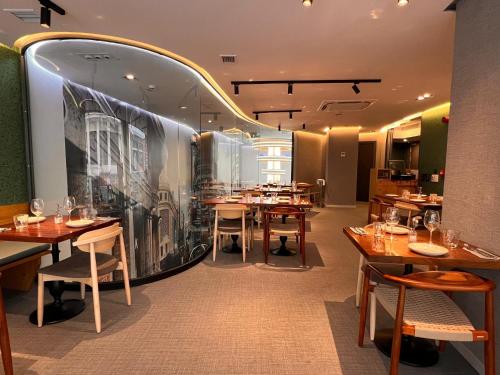 hotel indigo madrid gran via by ihg
