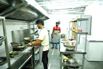 Oak Business Hotel,,3 star