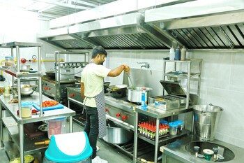 Oak Business Hotel,,3 star