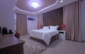 mambillah hotels and event centre