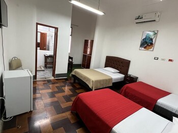 hotel perla central malecon