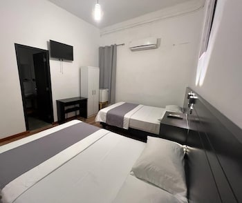 hotel perla central malecon