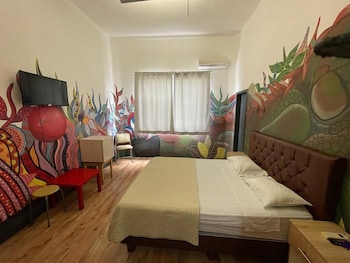 hotel perla central malecon