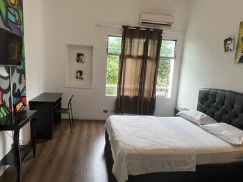 hotel perla central malecon