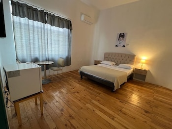 hotel perla central malecon