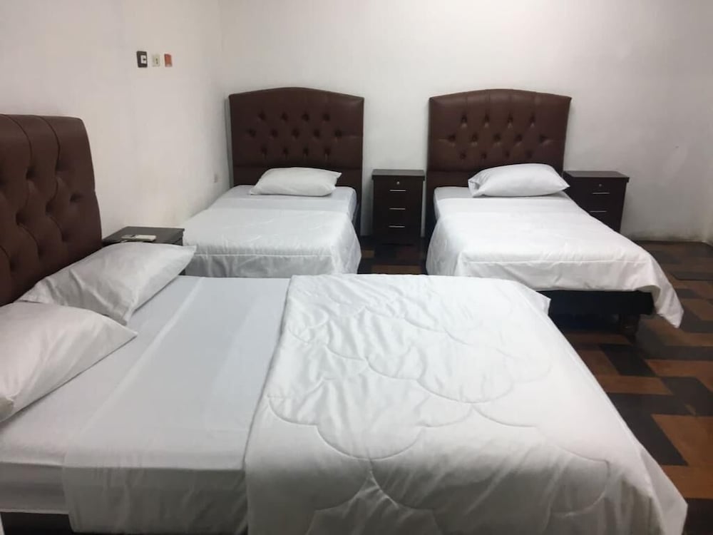 hotel perla central malecon