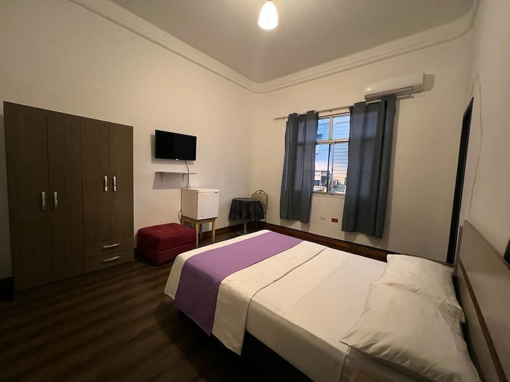 hotel perla central malecon