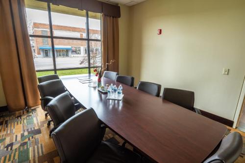 quality inn and suites downtown mansfield