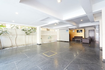 uapr hotels nearby bagmane tech park
