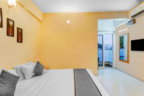uapr hotels nearby bagmane tech park