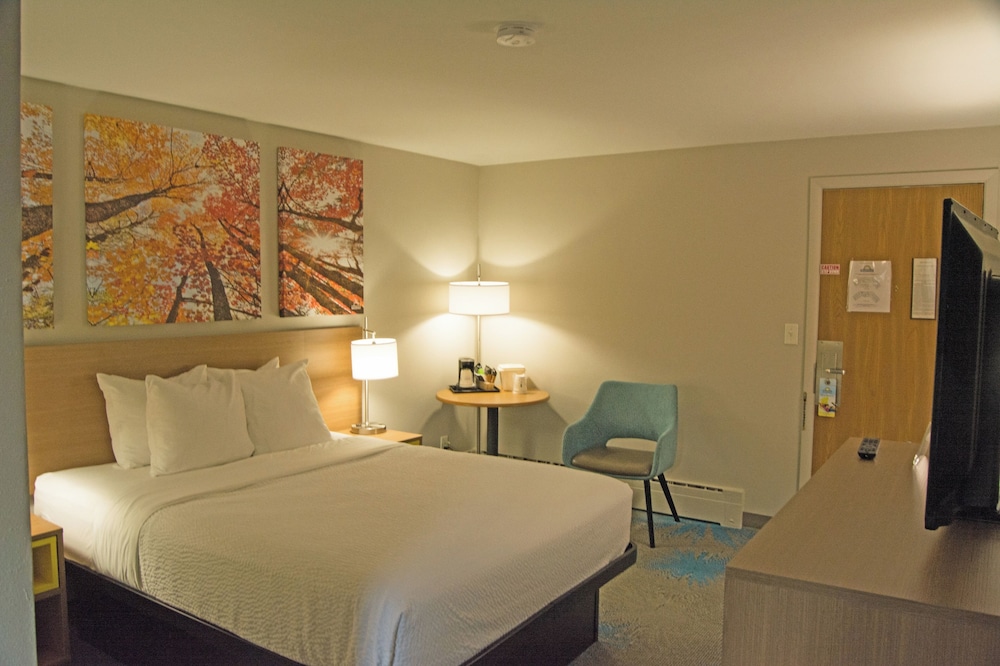 days inn by wyndham marquette