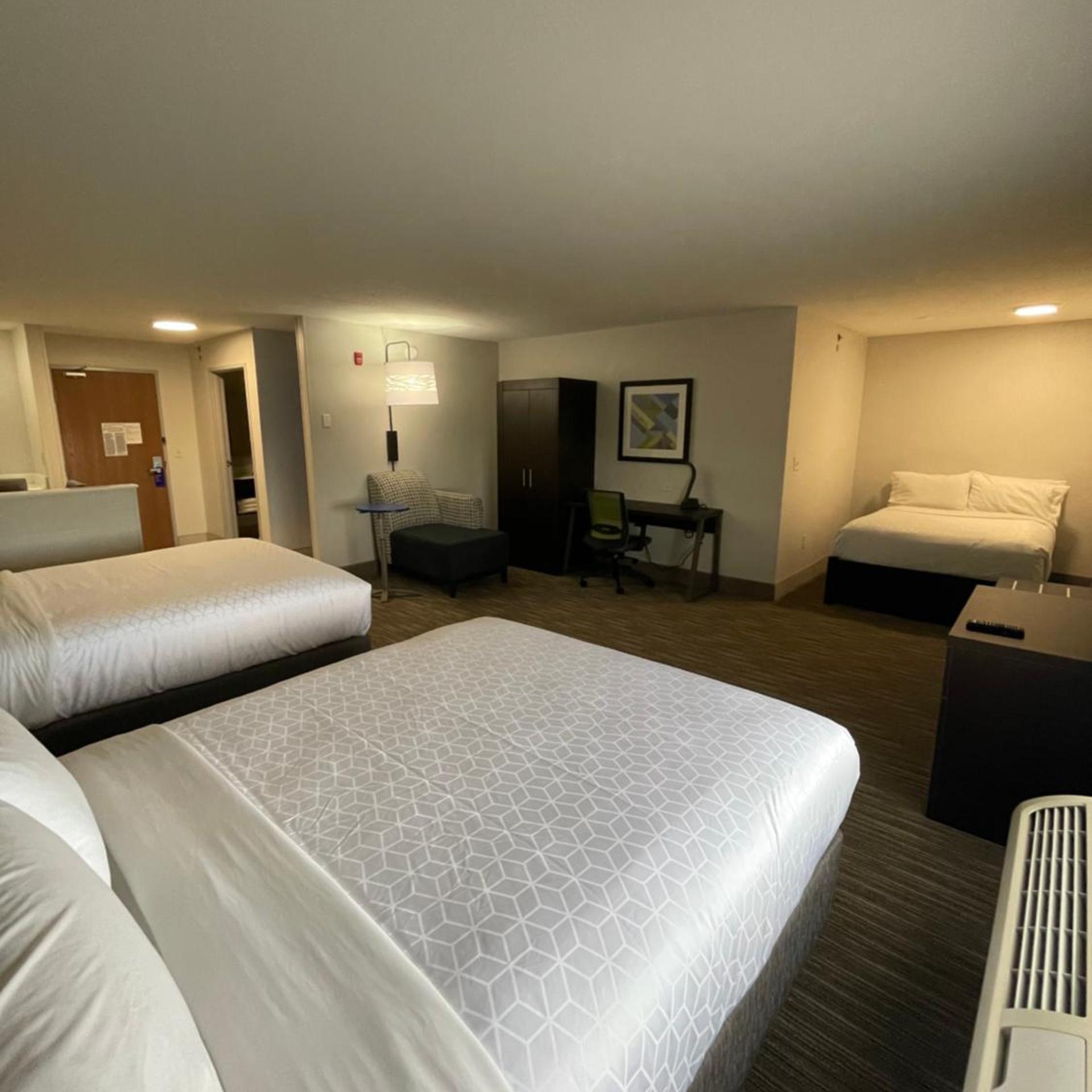 holiday inn express hotel and suites las vegas by ihg
